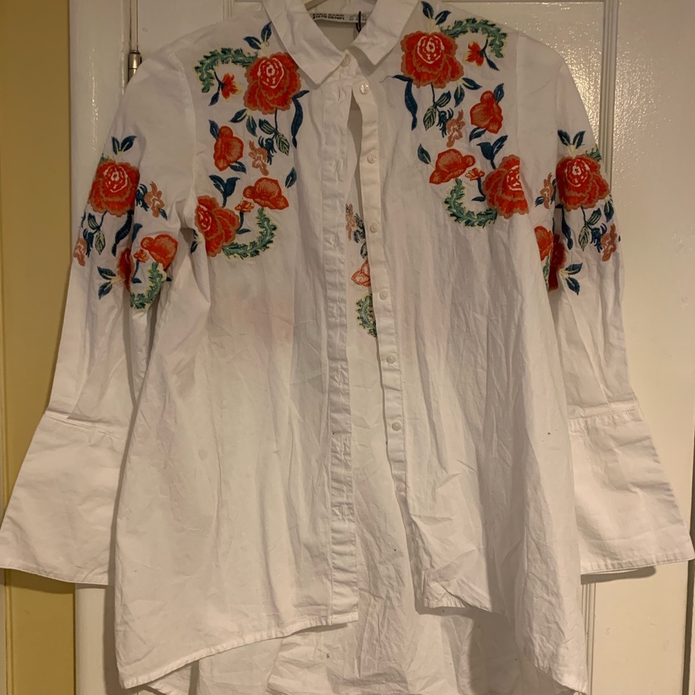 Embroidered blouse - Picture 6 of 7